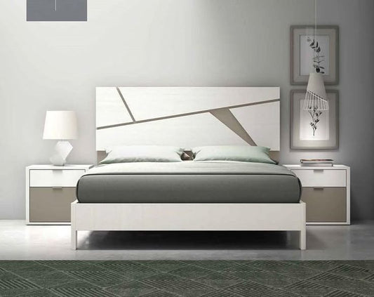 Bed with 2 nightstands