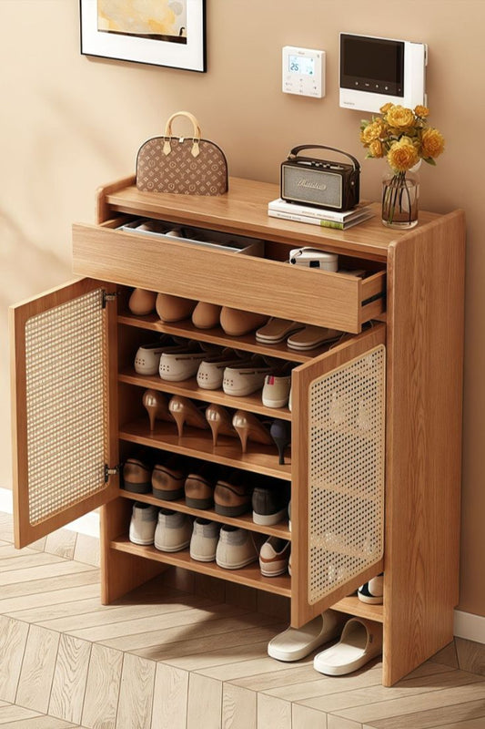 Shoe cabinet